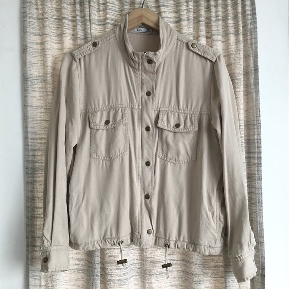 Dex Beige Semi-Cropped Utility Jacket - Picture 6 of 16